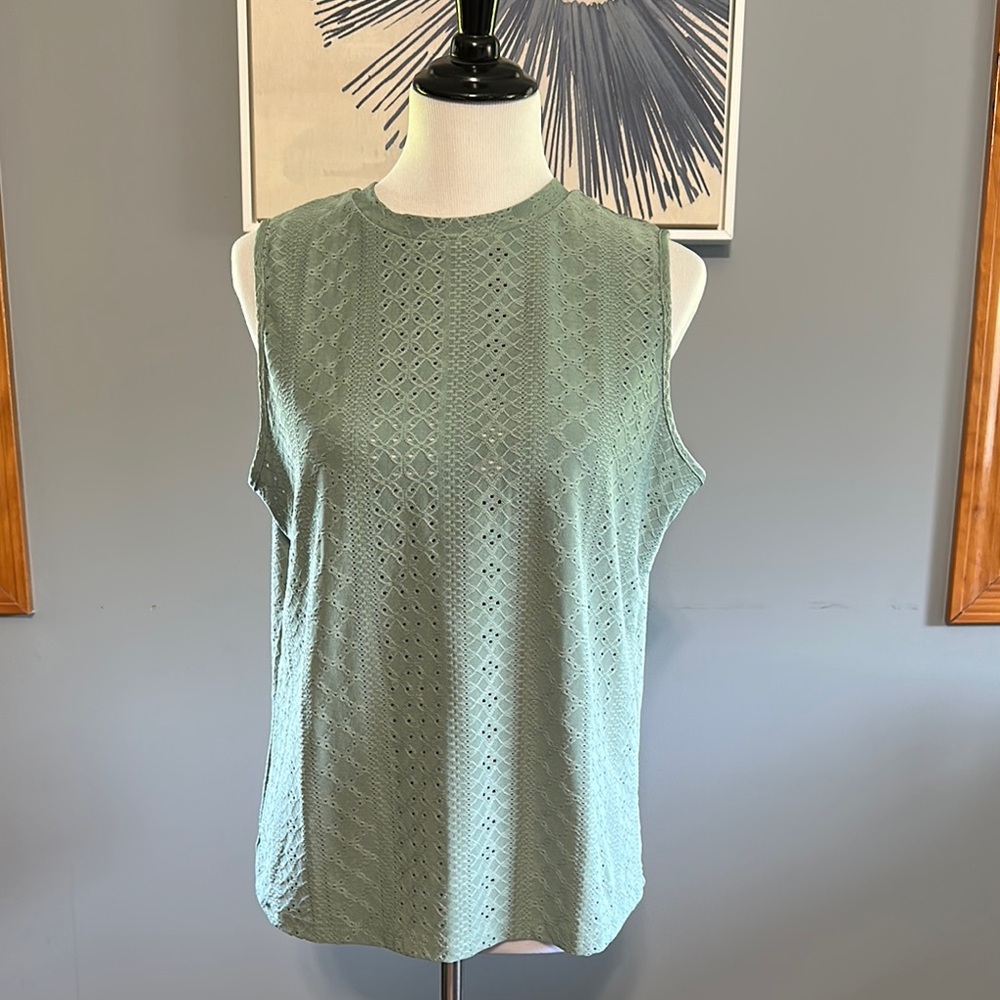 Boxy Green Sleeveless Tank Top
